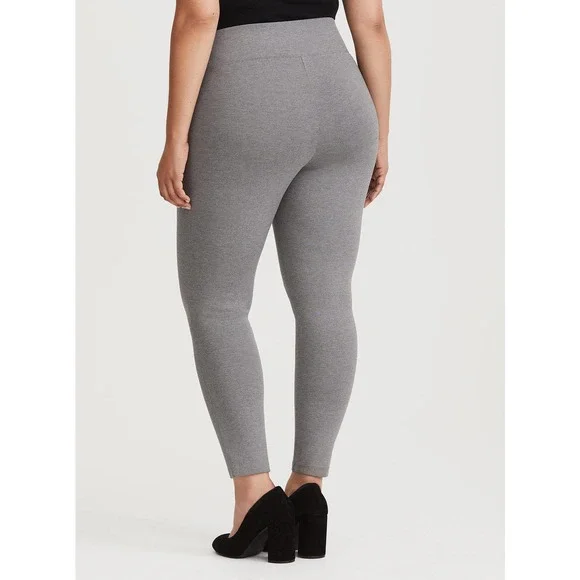 NWT Torrid Slim Fix Pixie Plaid Pull On Light Grey Ponte Pants Size: 1X (14/16) - Picture 2 of 3